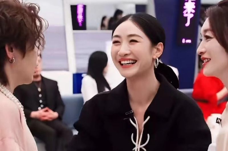 那个敢在直播间"开炮"的王濛,戳中了多少人的内心。 娱乐新闻