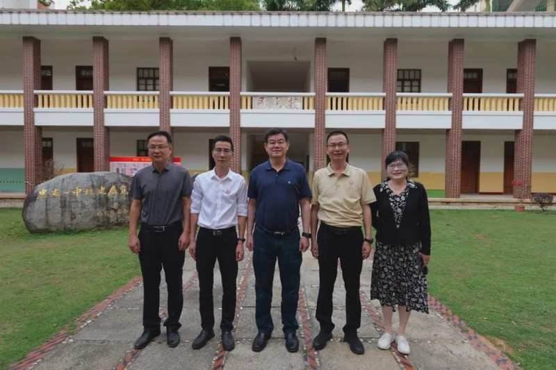 从惠安一中课堂到东方医院导管室:何奔教授四十载医学长征的三个关键抉择 文化旅游
