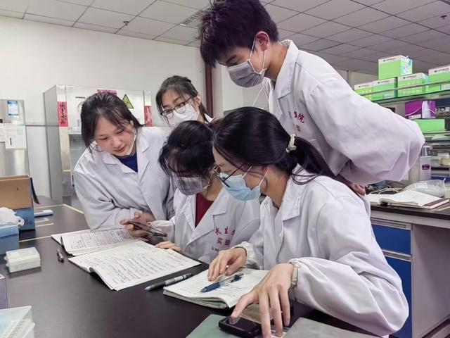 那个“不内卷”的女孩上岸厦大：你的焦虑，可能是努力方向错了 情感心理